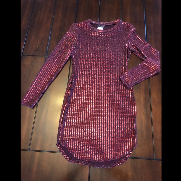 Burgundy Stretchy Sequence Cocktail Dress - Picture 2 of 5